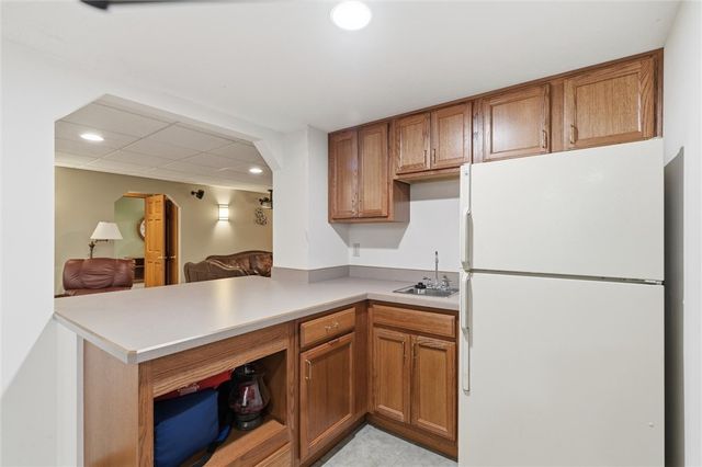 103 Seminole Trl, Center Twp, PA 16001