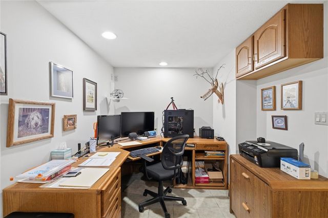 103 Seminole Trl, Center Twp, PA 16001