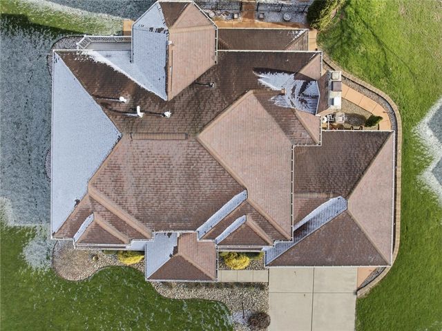 103 Seminole Trl, Center Twp, PA 16001