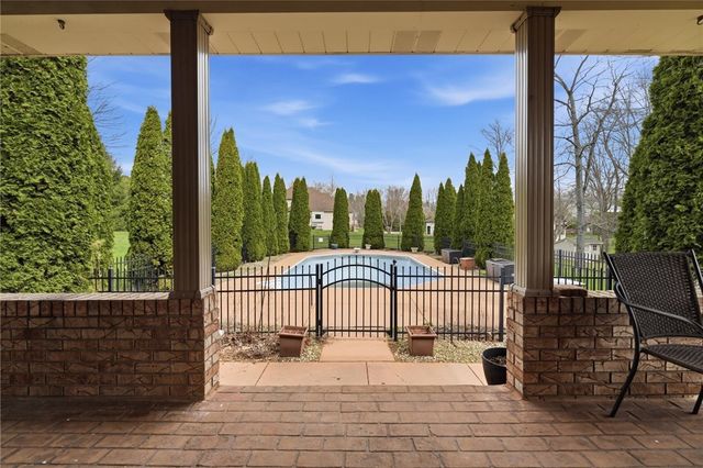 103 Seminole Trl, Center Twp, PA 16001