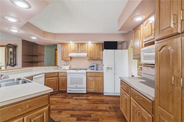 103 Seminole Trl, Center Twp, PA 16001