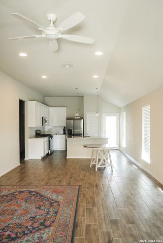 139 Lyndon Drive, San Marcos, TX 78666