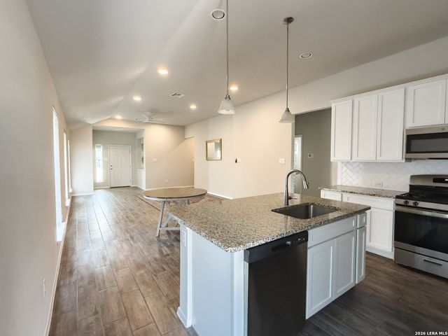 139 Lyndon Drive, San Marcos, TX 78666