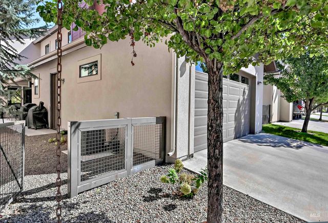 1331 E Lone Creek Dr., Eagle, ID 83616