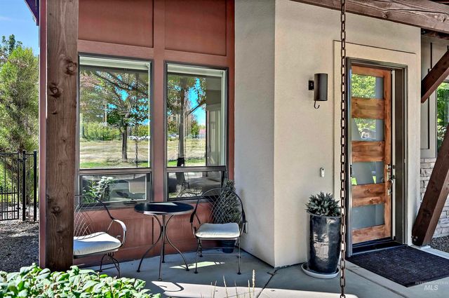 1331 E Lone Creek Dr., Eagle, ID 83616