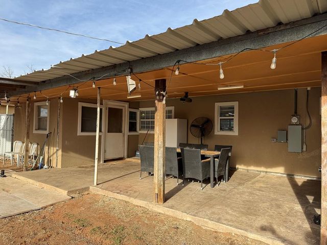 312 SW 7th St, Andrews, TX 79714