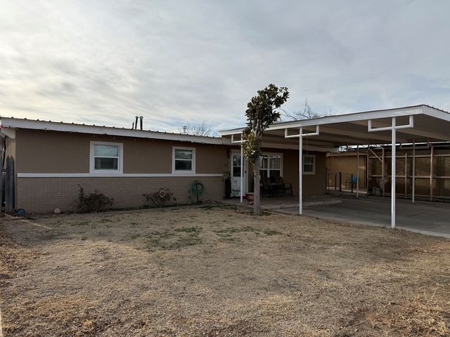 312 SW 7th St, Andrews, TX 79714