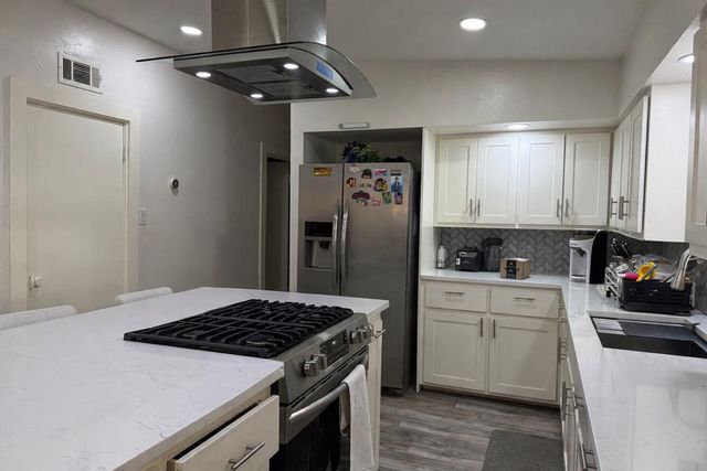 312 SW 7th St, Andrews, TX 79714