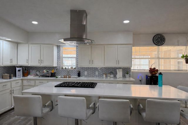 312 SW 7th St, Andrews, TX 79714