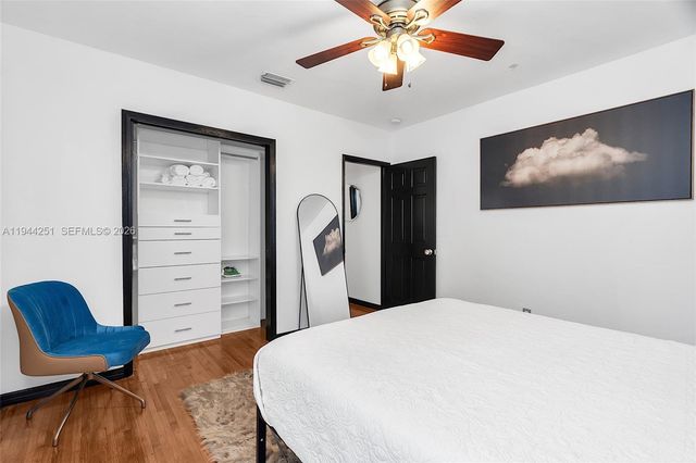 660 NE 121st St, Biscayne Park, FL 33161