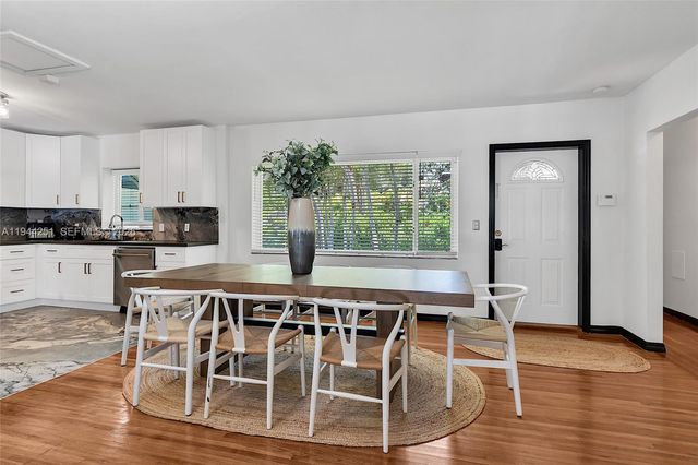 660 NE 121st St, Biscayne Park, FL 33161