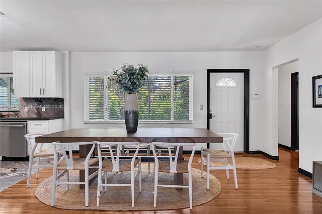 660 NE 121st St, Biscayne Park, FL 33161