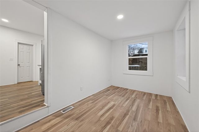 24 Bloomfield Place, Rochester, NY 14620