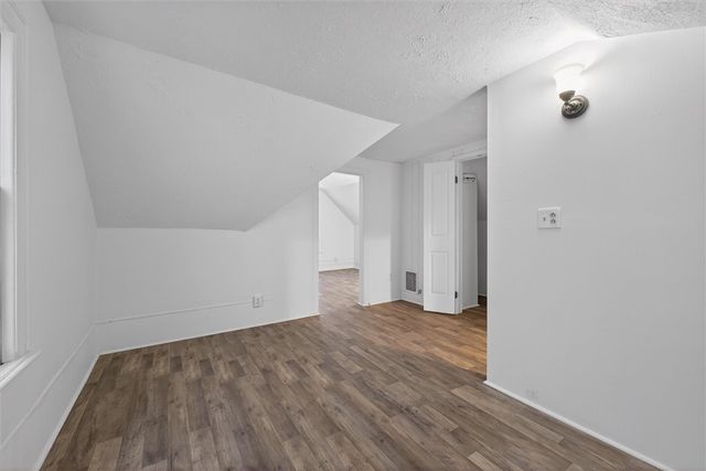 24 Bloomfield Place, Rochester, NY 14620