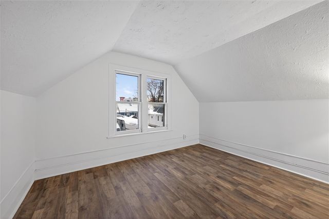 24 Bloomfield Place, Rochester, NY 14620