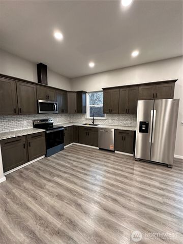 430 E Curtis, Aberdeen, WA 98520