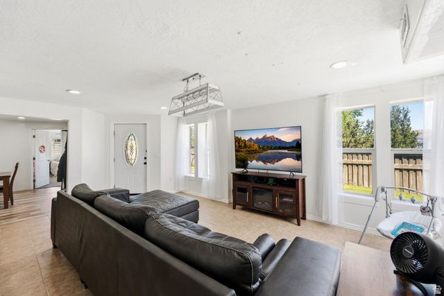 4691 E DECRESCENDO DR, Eagle Mountain, UT 84005