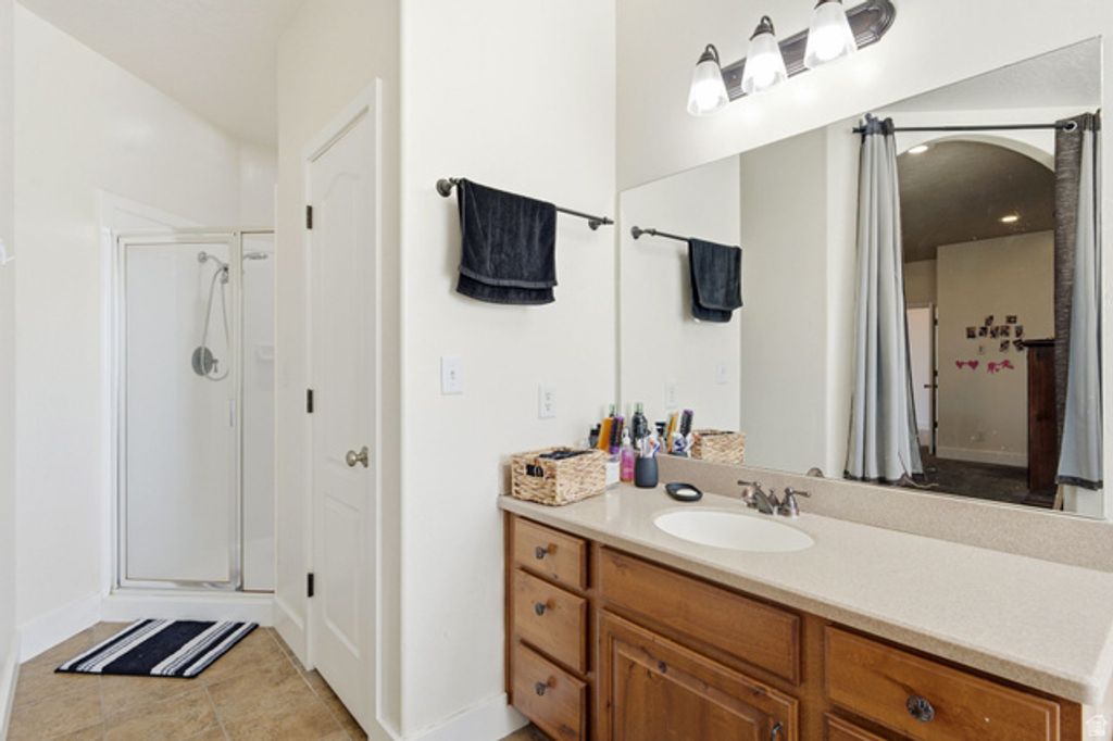 Image 19 of property listing at 4691 E DECRESCENDO DR, Eagle Mountain, UT 84005
