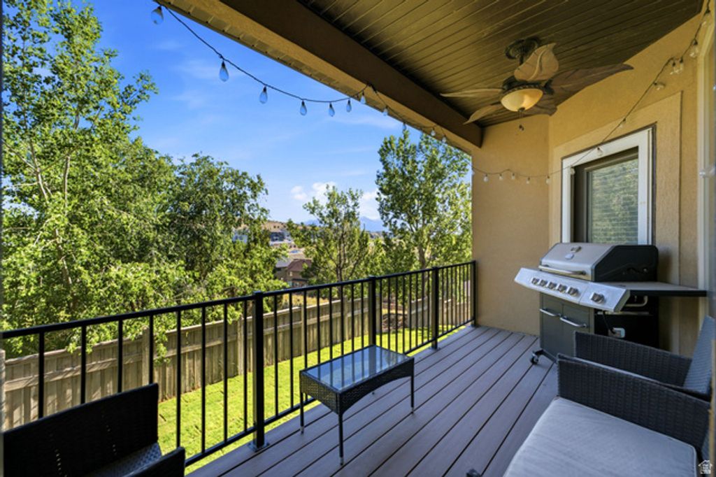 Image 27 of property listing at 4691 E DECRESCENDO DR, Eagle Mountain, UT 84005