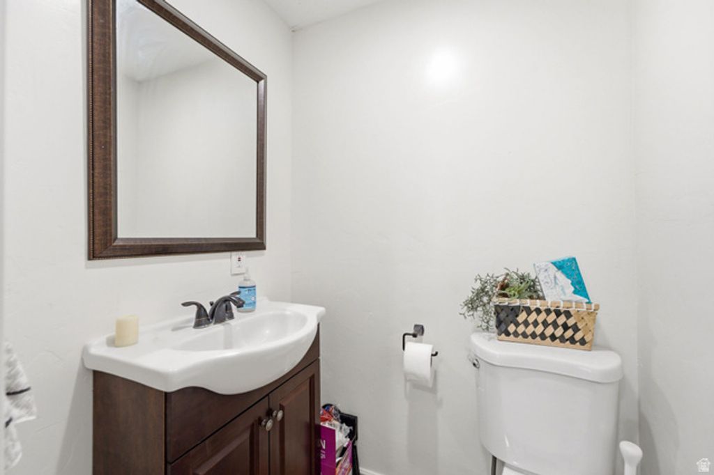 Image 46 of property listing at 4691 E DECRESCENDO DR, Eagle Mountain, UT 84005