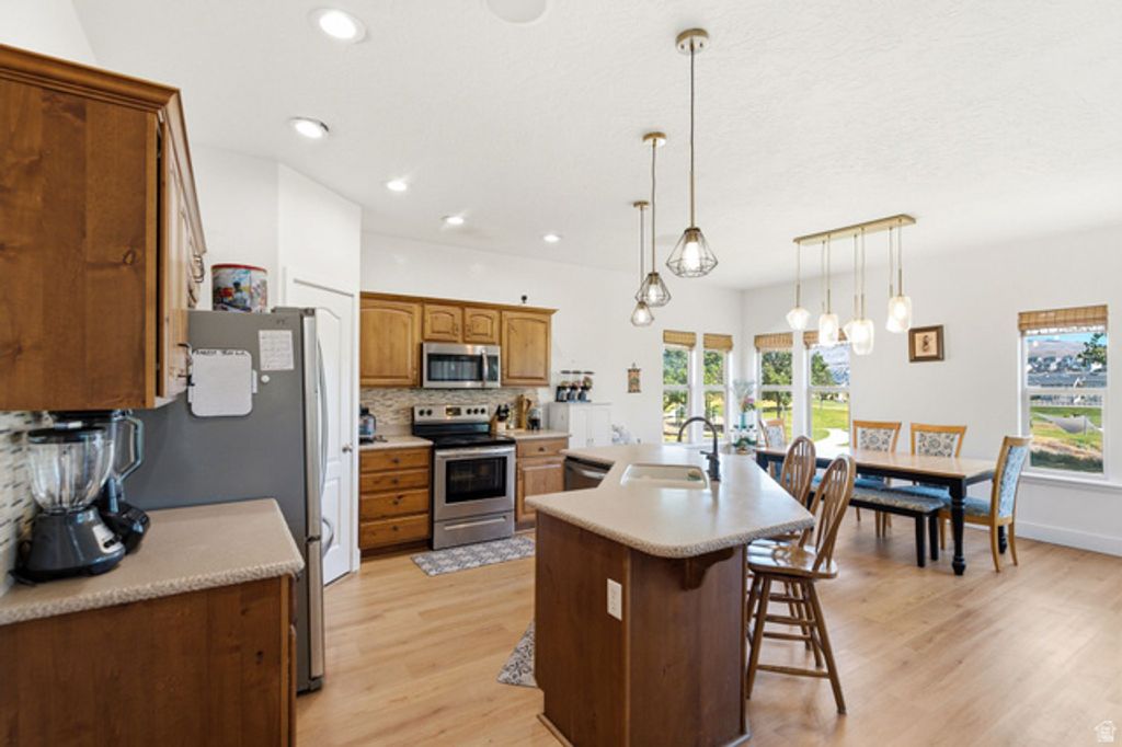 Image 9 of property listing at 4691 E DECRESCENDO DR, Eagle Mountain, UT 84005