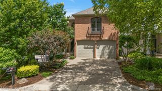 5348 Sunnycrest Drive, West Bloomfield Charter Township, MI 48323