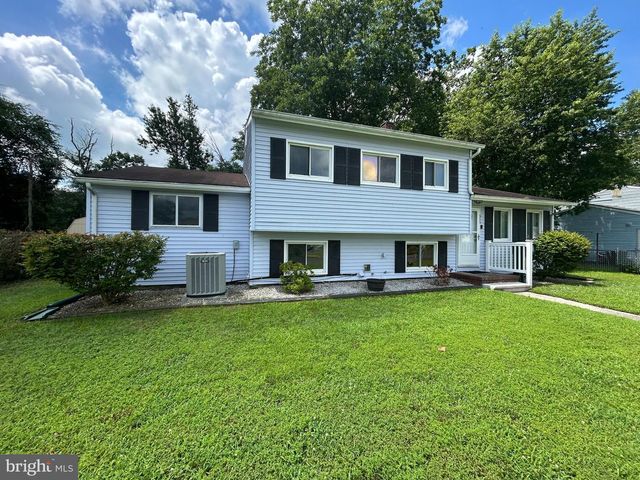 318 UNIVERSITY AVE, Pemberton, NJ 08068