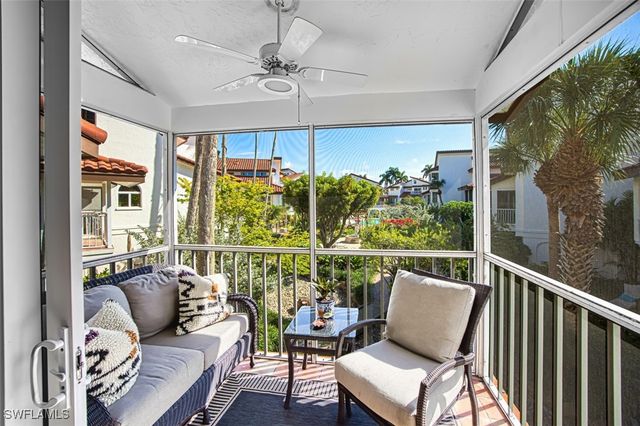 4717 Villa Mare LN 26-15, Naples, FL 34103
