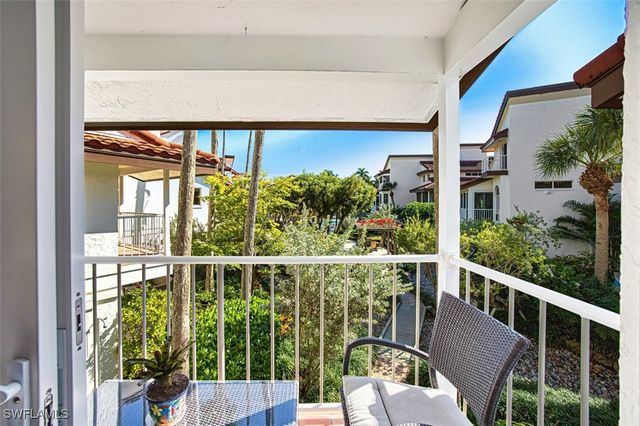 4717 Villa Mare LN 26-15, Naples, FL 34103