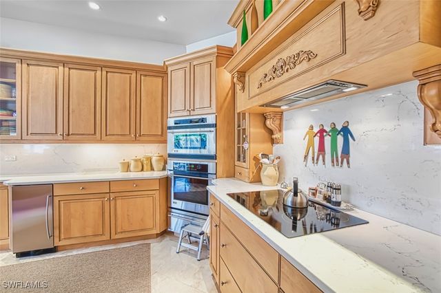 4717 Villa Mare LN 26-15, Naples, FL 34103