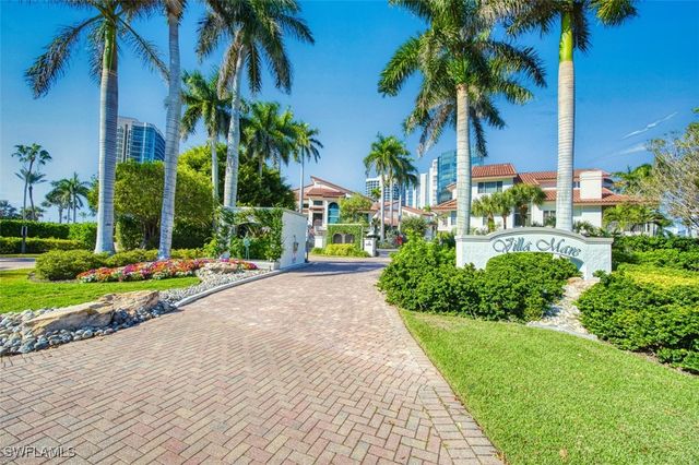 4717 Villa Mare LN 26-15, Naples, FL 34103