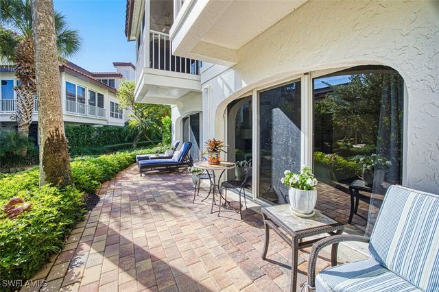 4717 Villa Mare LN 26-15, Naples, FL 34103