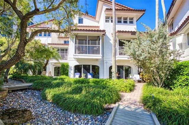 4717 Villa Mare LN 26-15, Naples, FL 34103