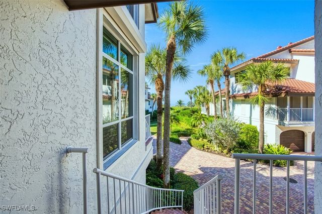 4717 Villa Mare LN 26-15, Naples, FL 34103