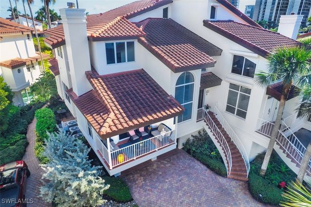 4717 Villa Mare LN 26-15, Naples, FL 34103