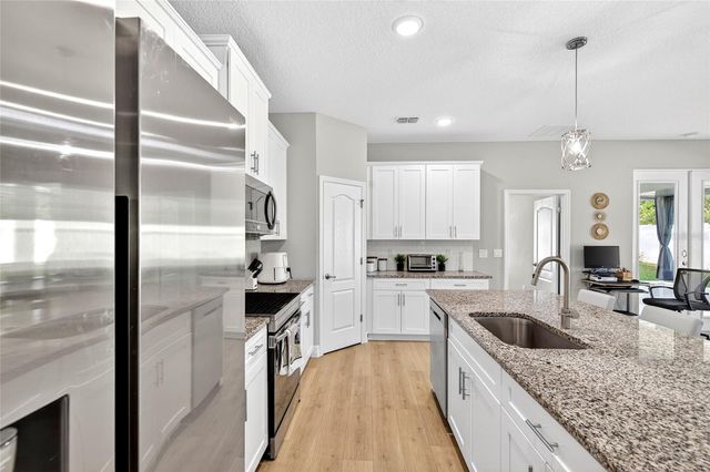 14055 SW 30TH TERRACE ROAD, Ocala, FL 34473