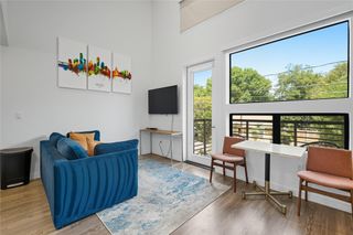 49 Navasota ST 205, Austin, TX 78702