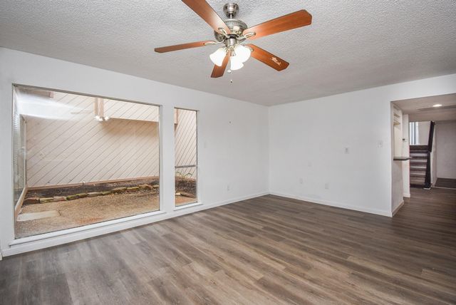 7814 Candlegreen Lane, Houston, TX 77071