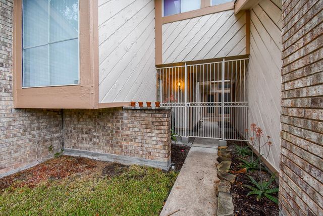 7814 Candlegreen Lane, Houston, TX 77071