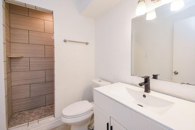 7814 Candlegreen Lane, Houston, TX 77071