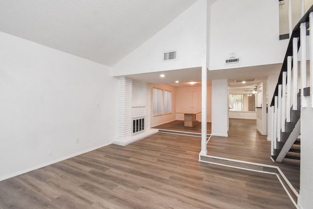 7814 Candlegreen Lane, Houston, TX 77071