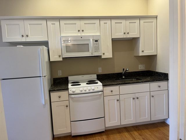 60 Pearl Street 304, Braintree, MA 02184