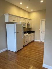 60 Pearl Street 304, Braintree, MA 02184