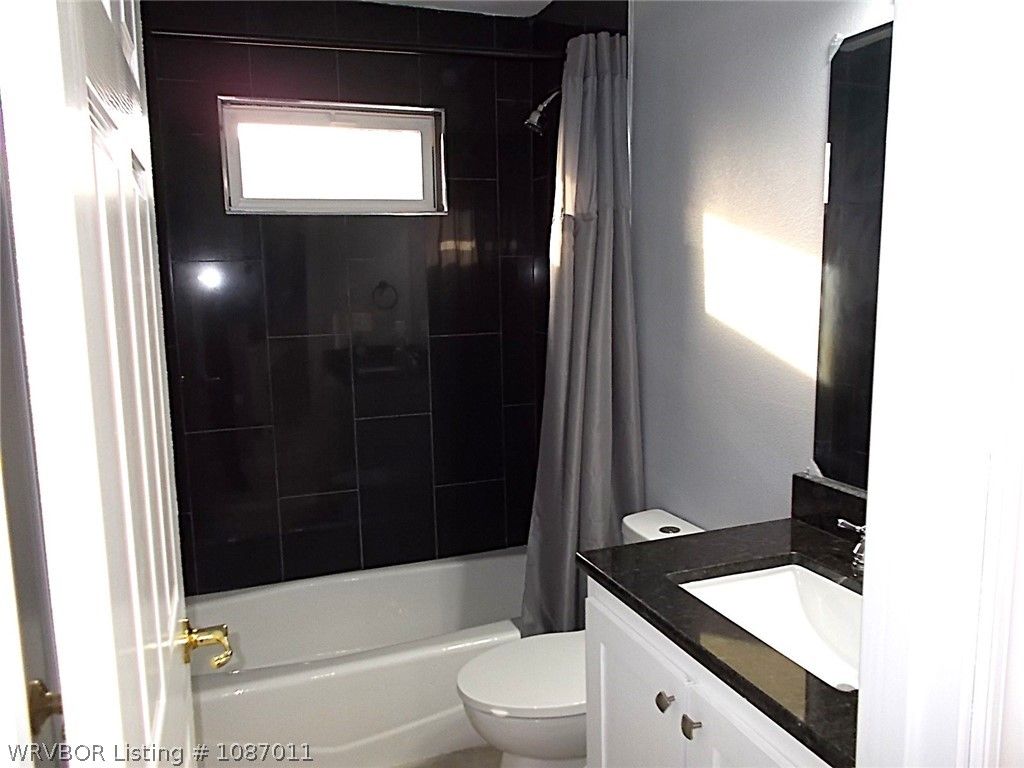 3903 White House Lane 3903 White House Lane