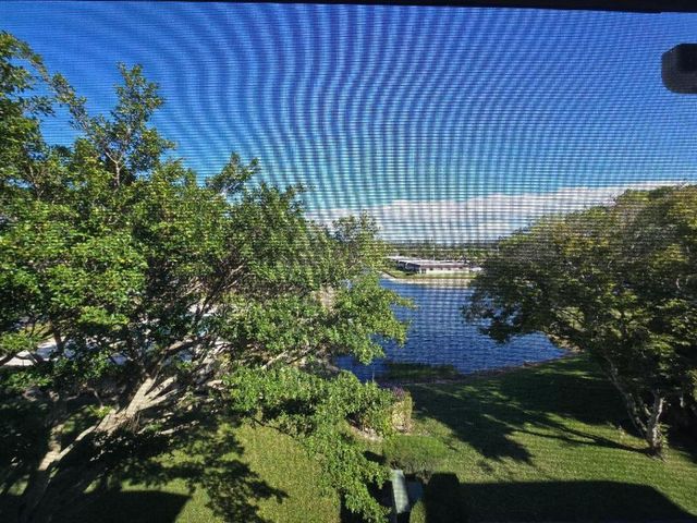 140 Lake Nancy Lane 412, West Palm Beach, FL 33411