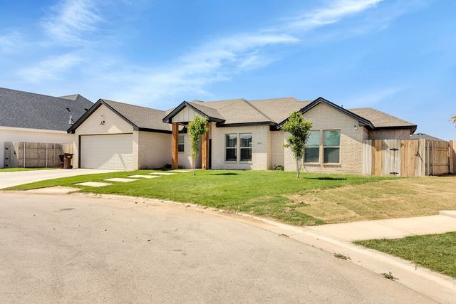 1009 Harrier Dr, Midland, TX 79706