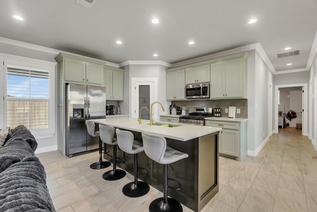 1009 Harrier Dr, Midland, TX 79706