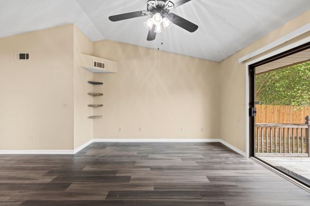 208 Bartonwood Court, Niceville, FL 32578