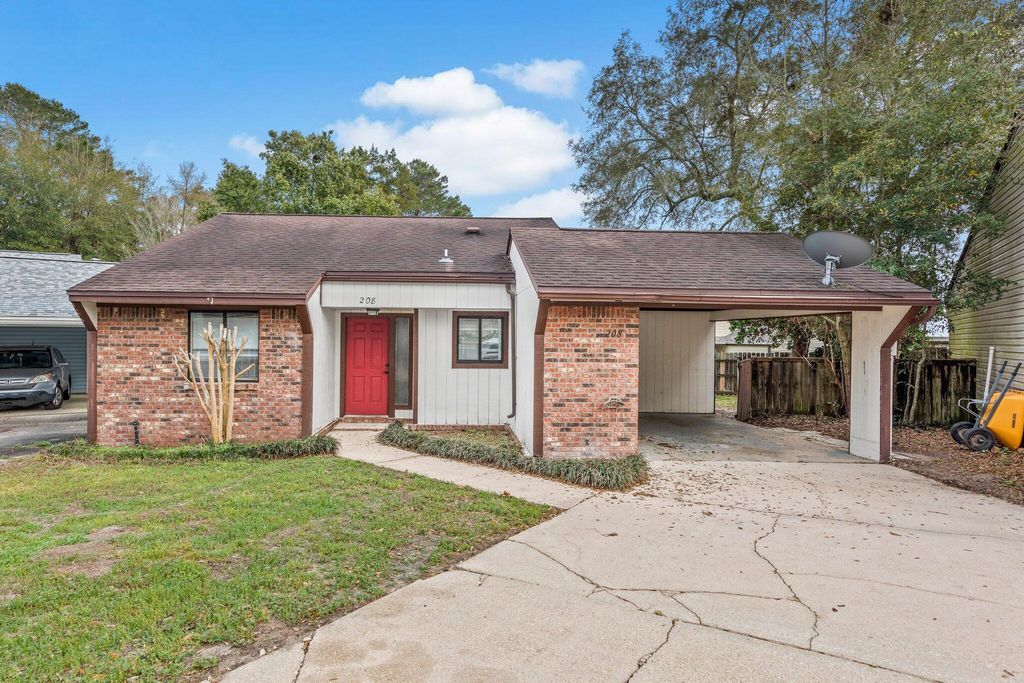 208 Bartonwood Court, Niceville, FL 32578