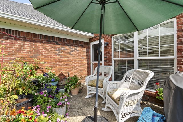 9908 Chenoweth Vista Way, Louisville, KY 40299